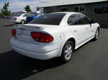 2004 Oldsmobile Alero Base