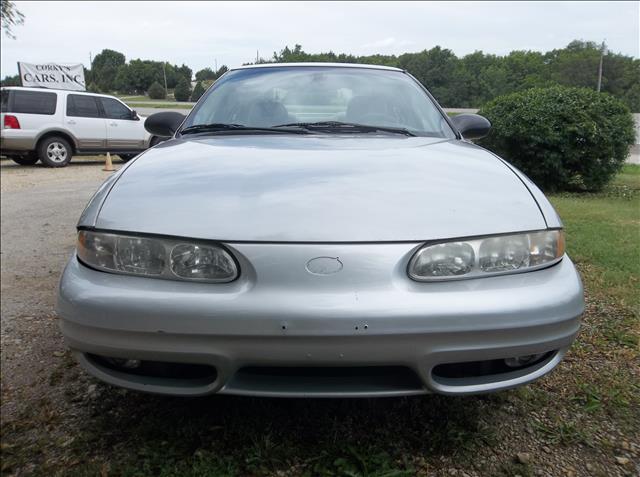 2004 Oldsmobile Alero Standard 4X4 Hardtop