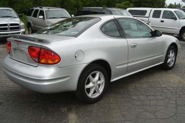 2004 Oldsmobile Alero S Sedan