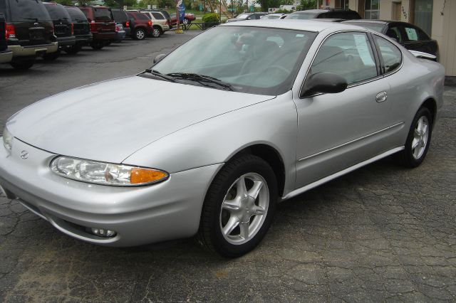 2004 Oldsmobile Alero S Sedan