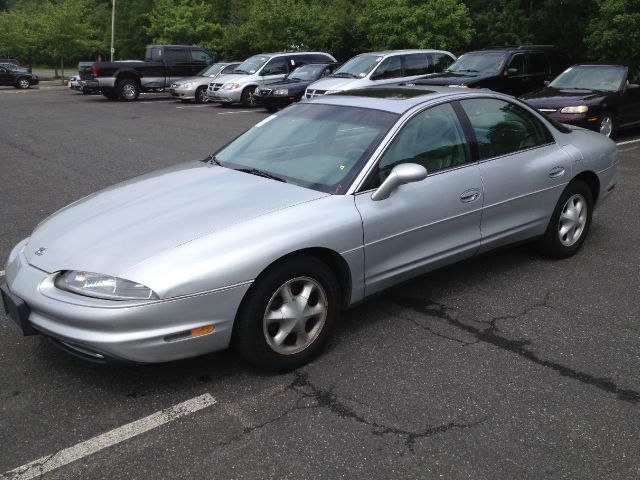 1999 Oldsmobile Aurora Base