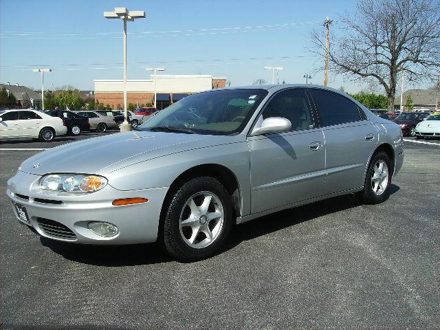 2002 Oldsmobile Aurora 3