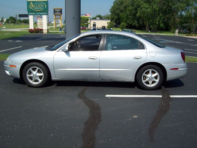 2002 Oldsmobile Aurora 111 WB AWD