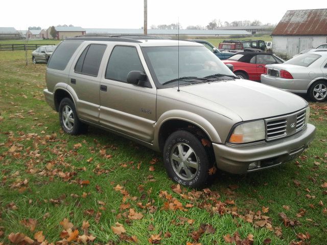 2000 Oldsmobile Bravada EX - DUAL Power Doors