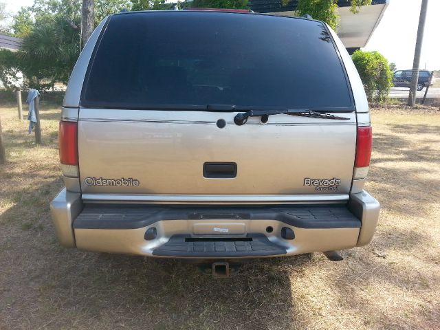 2000 Oldsmobile Bravada EX - DUAL Power Doors