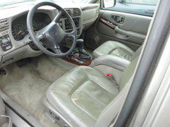 2000 Oldsmobile Bravada EX - DUAL Power Doors