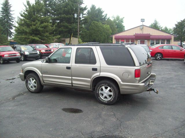 2000 Oldsmobile Bravada EX - DUAL Power Doors