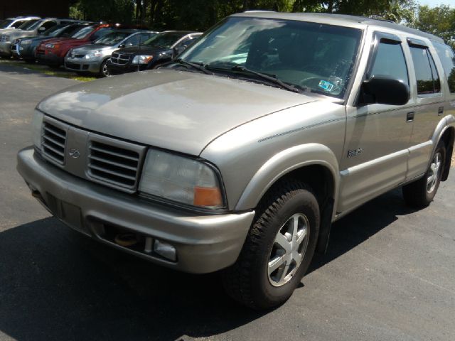 2001 Oldsmobile Bravada EX - DUAL Power Doors