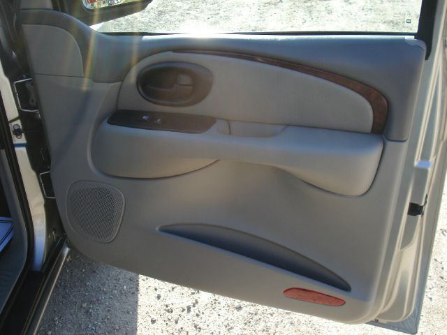 2002 Oldsmobile Bravada EX - DUAL Power Doors