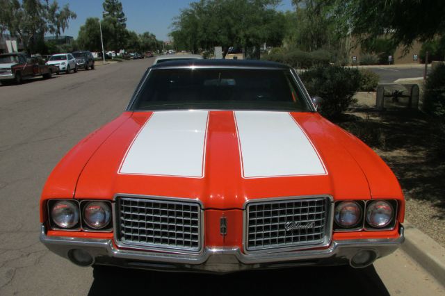 1972 Oldsmobile CUTLASS 4DR 4WD BASE AT