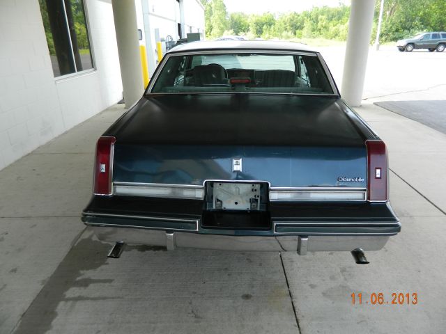 1986 Oldsmobile CUTLASS Base