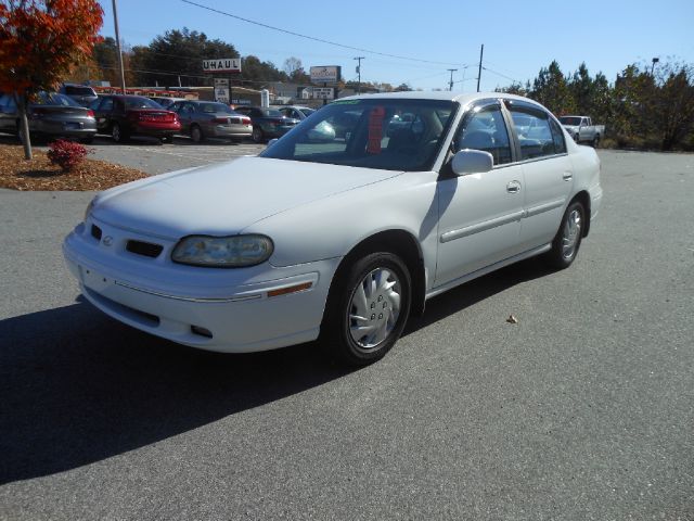 1998 Oldsmobile CUTLASS S Sedan