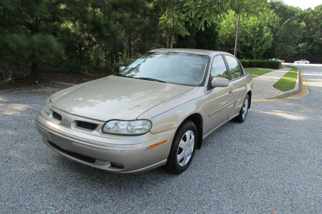 1999 Oldsmobile CUTLASS S Sedan