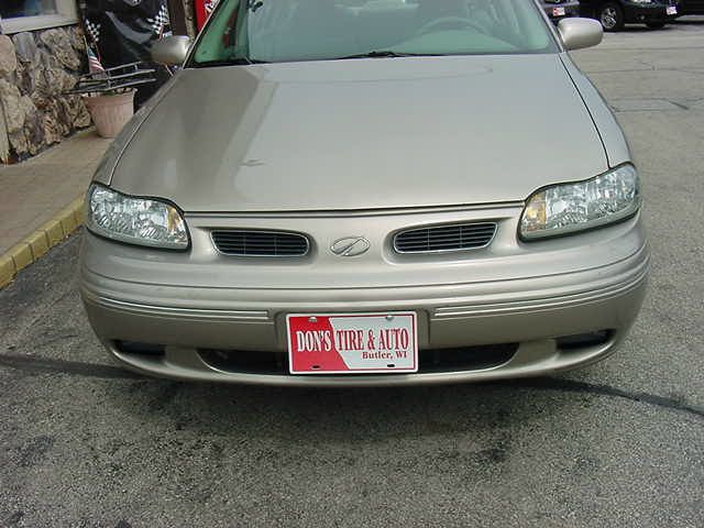 1999 Oldsmobile CUTLASS S Sedan