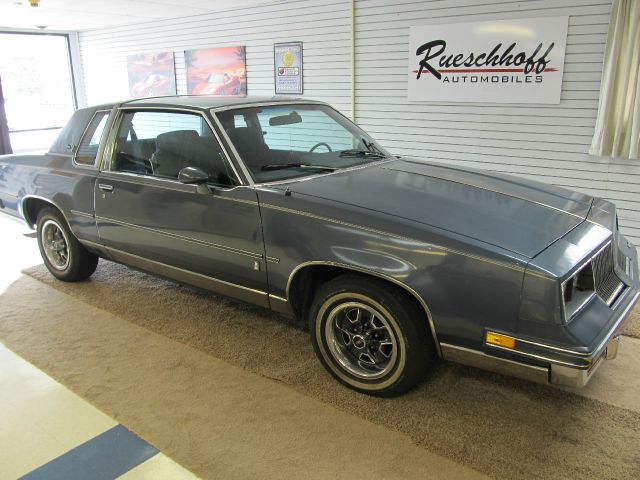 1983 Oldsmobile Cutlass Calais Special Edition V-6