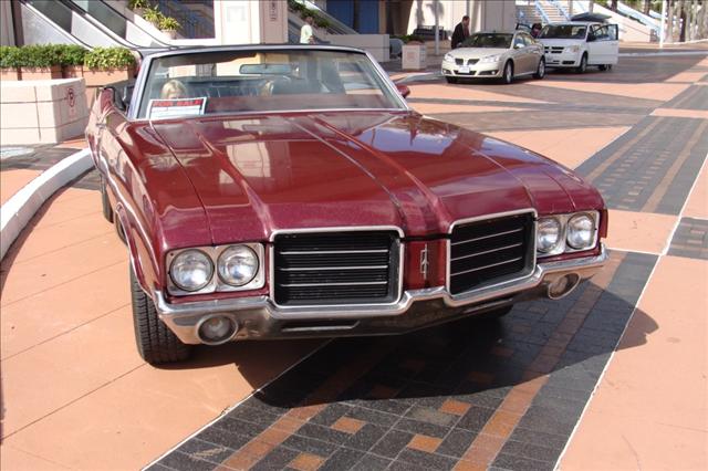 1971 Oldsmobile Cutlass Supreme 1.8 S Power PLUS PKG