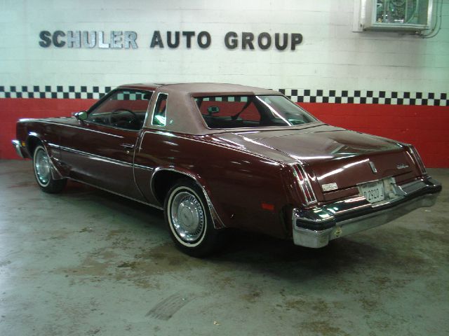 1976 Oldsmobile Cutlass Supreme Unknown