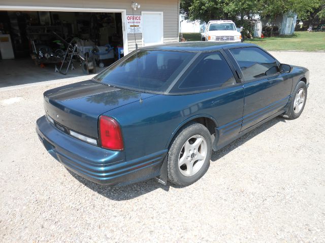 1996 Oldsmobile Cutlass Supreme Unknown