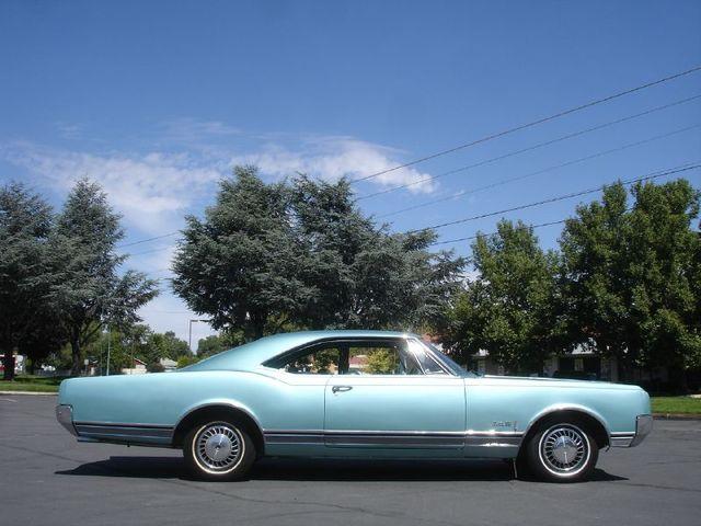 1965 Oldsmobile Delta 88 SEL W/nav