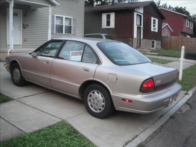 1999 Oldsmobile Eighty Eight Unknown