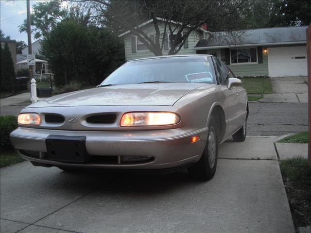 1999 Oldsmobile Eighty Eight Unknown