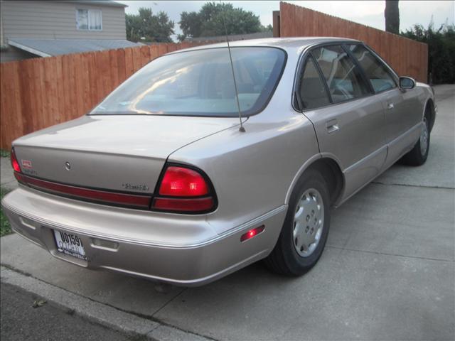 1999 Oldsmobile Eighty Eight Unknown