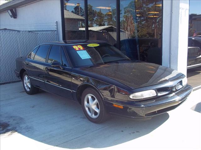 1999 Oldsmobile Eighty Eight Unknown