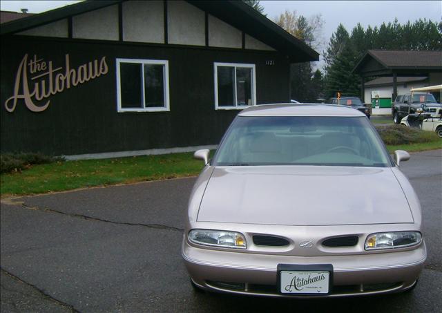 1999 Oldsmobile Eighty Eight 24 Box