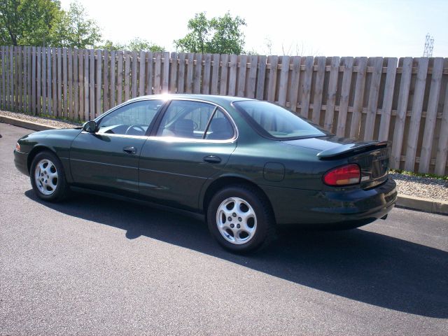 1998 Oldsmobile Intrigue S Sedan