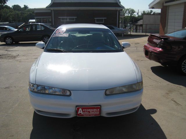 1999 Oldsmobile Intrigue S Sedan