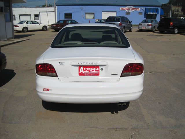 1999 Oldsmobile Intrigue S Sedan