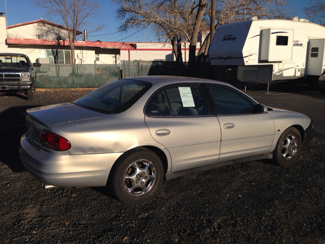 1999 Oldsmobile Intrigue S Sedan