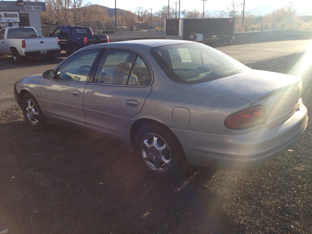 1999 Oldsmobile Intrigue S Sedan