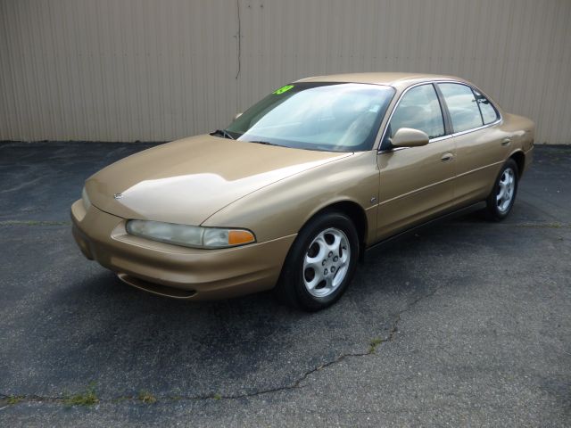 1999 Oldsmobile Intrigue S Sedan