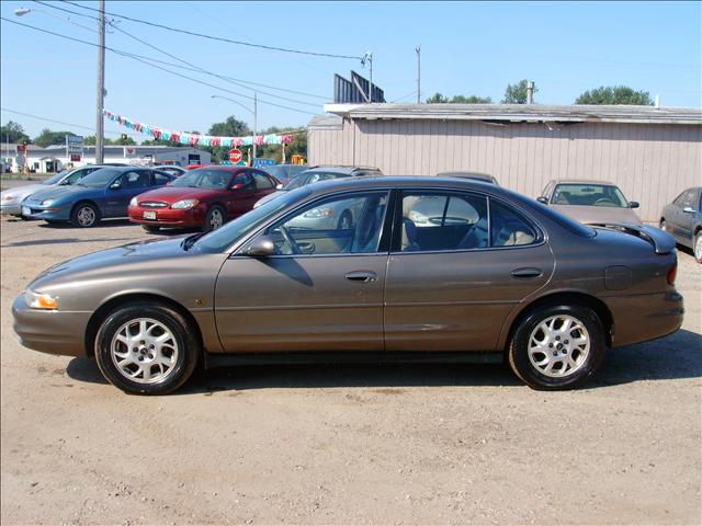 2000 Oldsmobile Intrigue FWD 4dr Sport