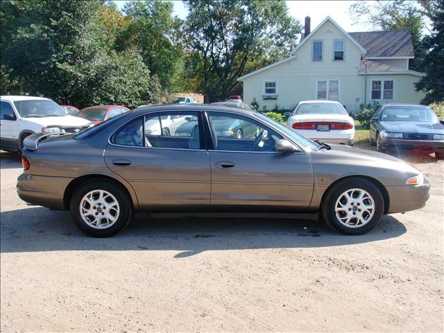 2000 Oldsmobile Intrigue FWD 4dr Sport