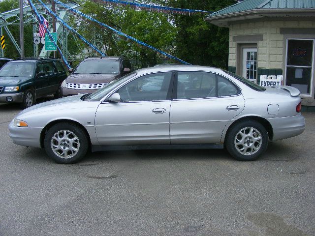 2001 Oldsmobile Intrigue S Sedan