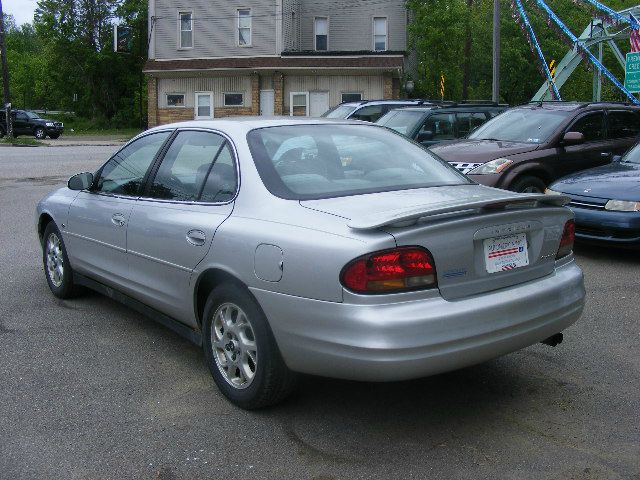 2001 Oldsmobile Intrigue S Sedan