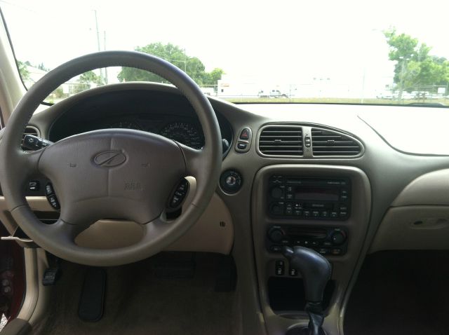 2001 Oldsmobile Intrigue S Sedan