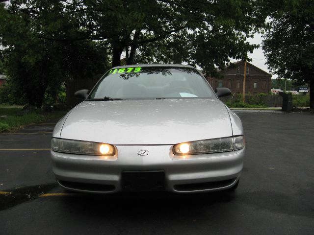 2002 Oldsmobile Intrigue Premier Nav AWD