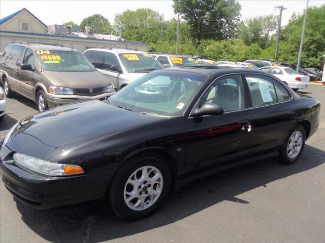 2002 Oldsmobile Intrigue S Sedan