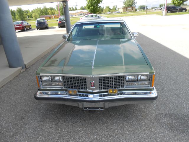 1979 Oldsmobile Ninety Eight 5DR 4WD CREW CA