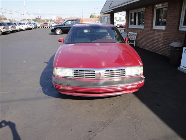 1994 Oldsmobile Ninety Eight Deluxe Sport