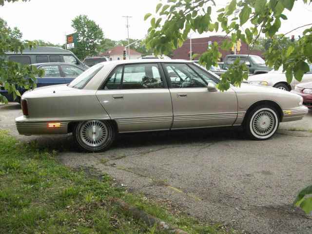 1995 Oldsmobile Ninety Eight Deluxe Sport