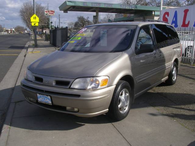 1999 Oldsmobile Silhouette EXL 7 Passenger AWD