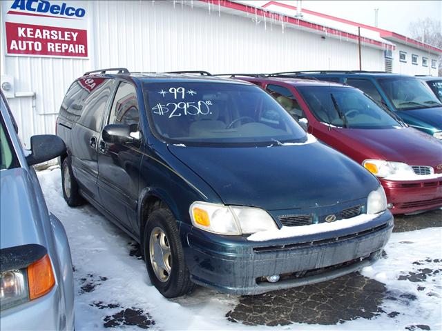 1999 Oldsmobile Silhouette S Sedan