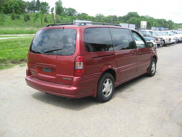 1999 Oldsmobile Silhouette GS 43