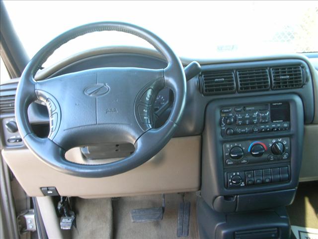 1999 Oldsmobile Silhouette 4dr Sdn 2.4L