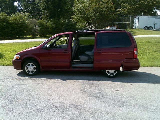 2000 Oldsmobile Silhouette S Sedan