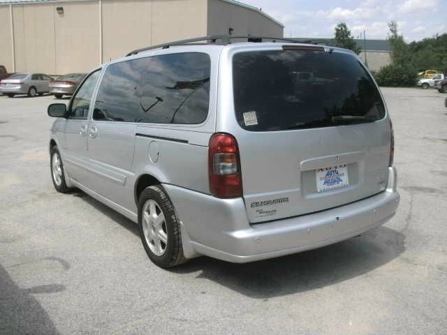 2003 Oldsmobile Silhouette Suede Interior, Chrome Wheels